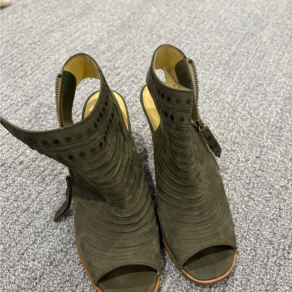 Paul Green Dark Green Peep-Toe Heels
